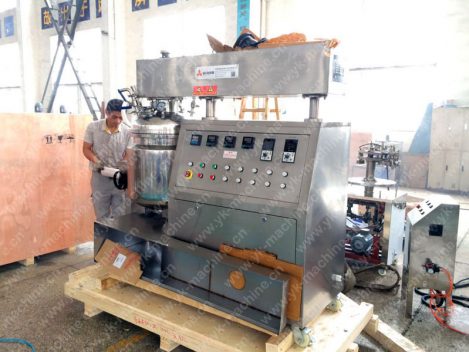 真空乳化機(jī)發(fā)往多米尼加